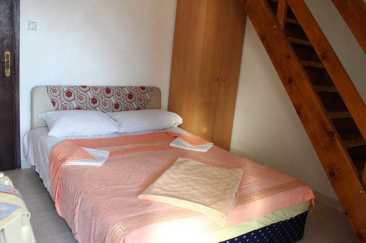 cetvorokrevetna soba smestaj budva mognren