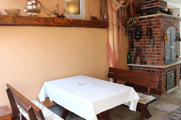 apartmani nikolic cena sobe